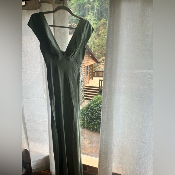 Elegant Sage Satin Maxi Dress - Picture 4 of 7